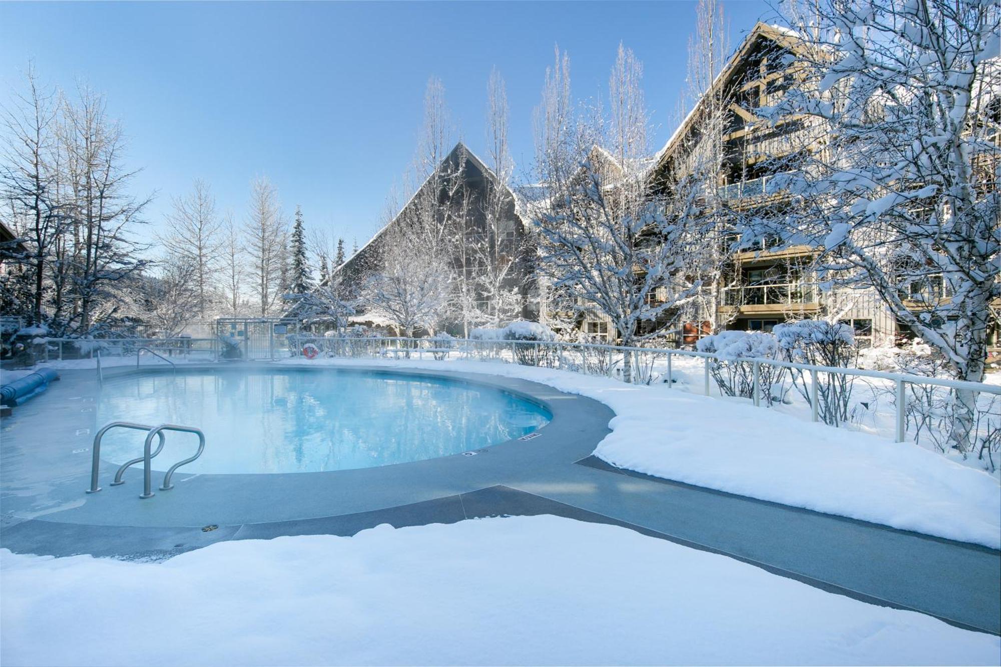 The Aspens By Whistler Premier Apartment Bagian luar foto